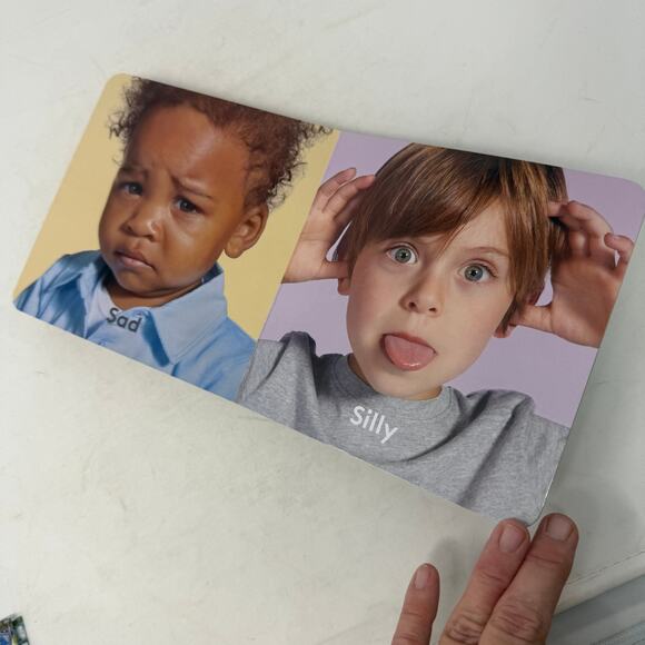 Lovevery How I Feel Board Book - Montessori Baby Development - Picture 3 of 4